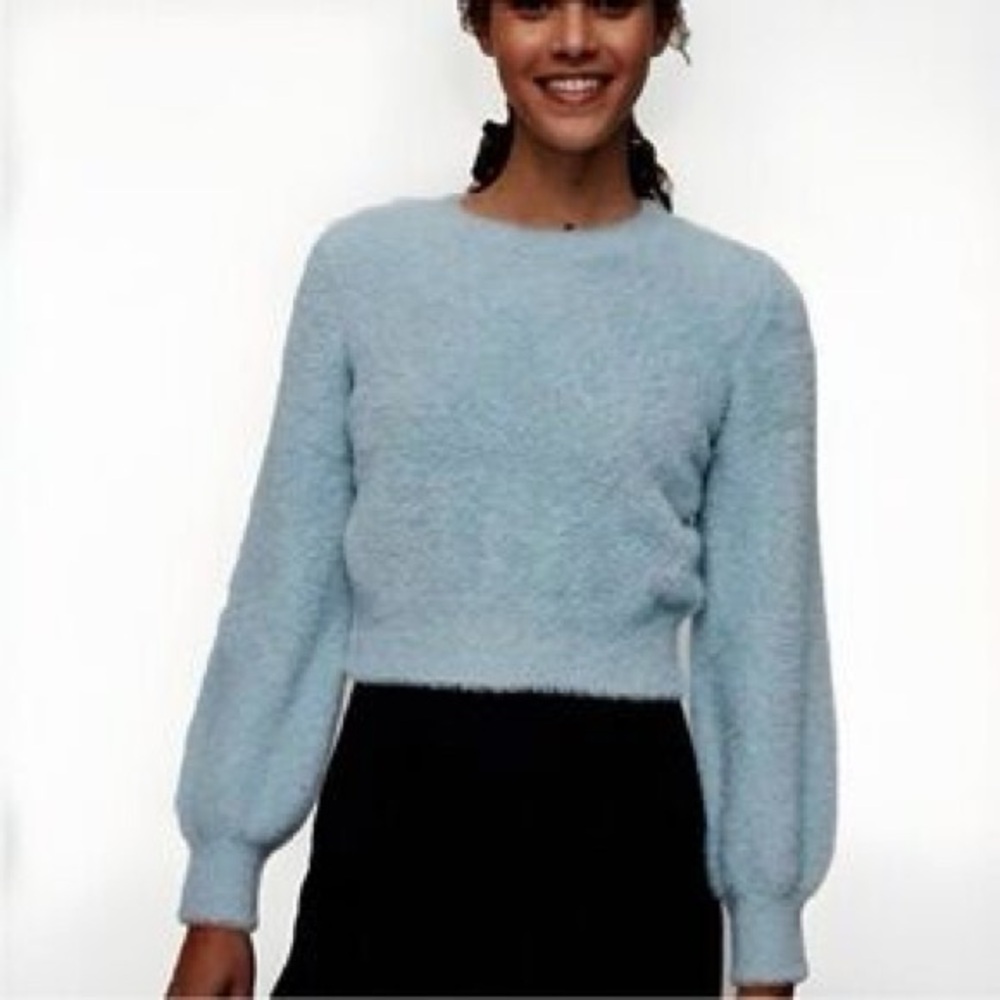 Aritzia Sunday Best kitten Sweater baby blue fuzzy womens L